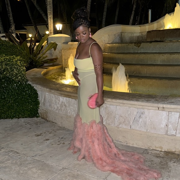 ADDICTEDTOFITS statement dress - Picture 1 of 3